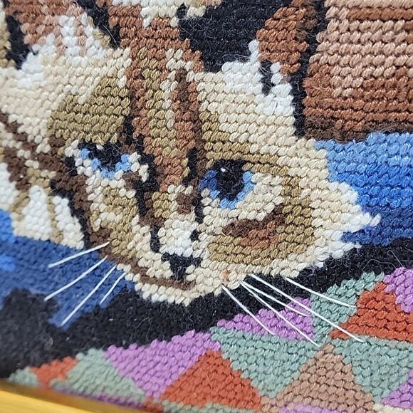 Cross-stitch Cat Needlepoint Hand Made Finished Portrait Completed 4.5"x 4.5" - Picture 3 of 12